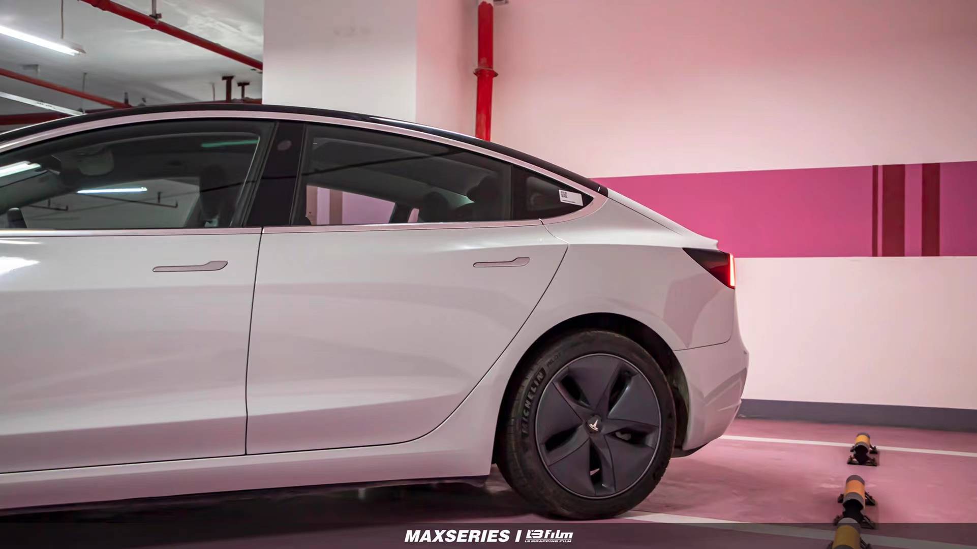 特斯拉model3-lbfilm改色膜高亮火山灰,静谧且舒适感满分的颜色_高亮