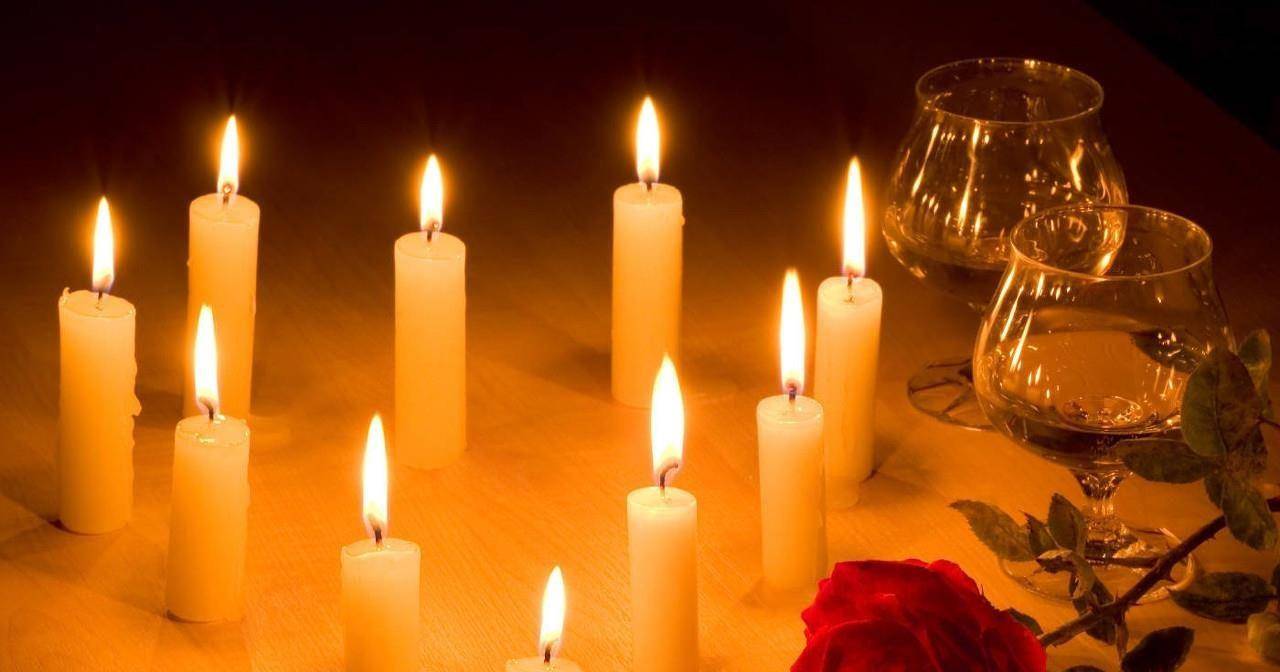 3,在古代的欧洲,制作蜡烛的各种脂肪,油和蜡是宝贵的,有些人饿了还会