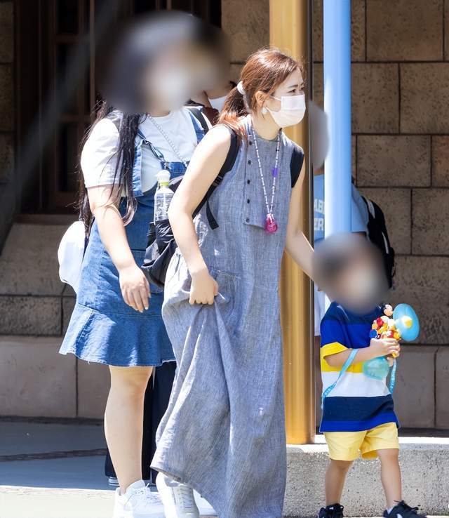 共享天伦!福原爱带3岁儿子游玩东京迪士尼,5岁女儿被前夫强留台湾