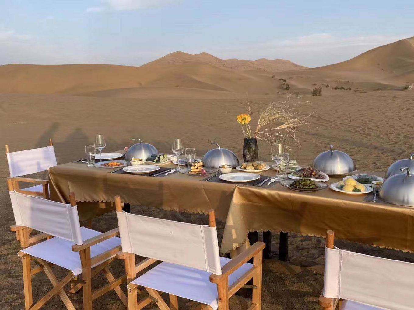 敦煌沙漠西餐酒会 沙漠夜宴 沙漠晚宴私人订制