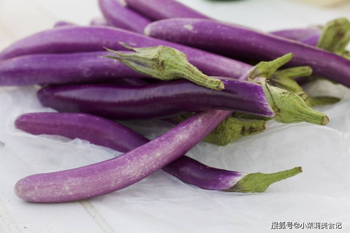 有钱没钱都要吃这菜,解暑防秋燥特养人,寓意平安长寿_茄子_粉条_豆角