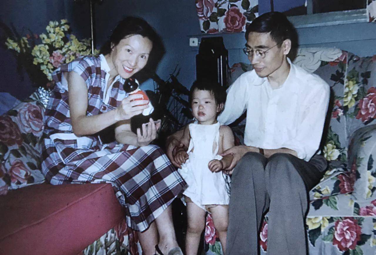 她被称为"先生",与爱人的名字同时被两颗行星命名,全世界唯一_李佩_郭