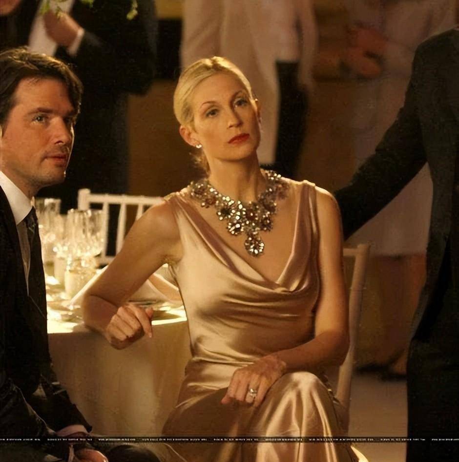 美剧里最具老钱气质的角色,还得是《绯闻女孩》里的s妈_lily_贵妇_er