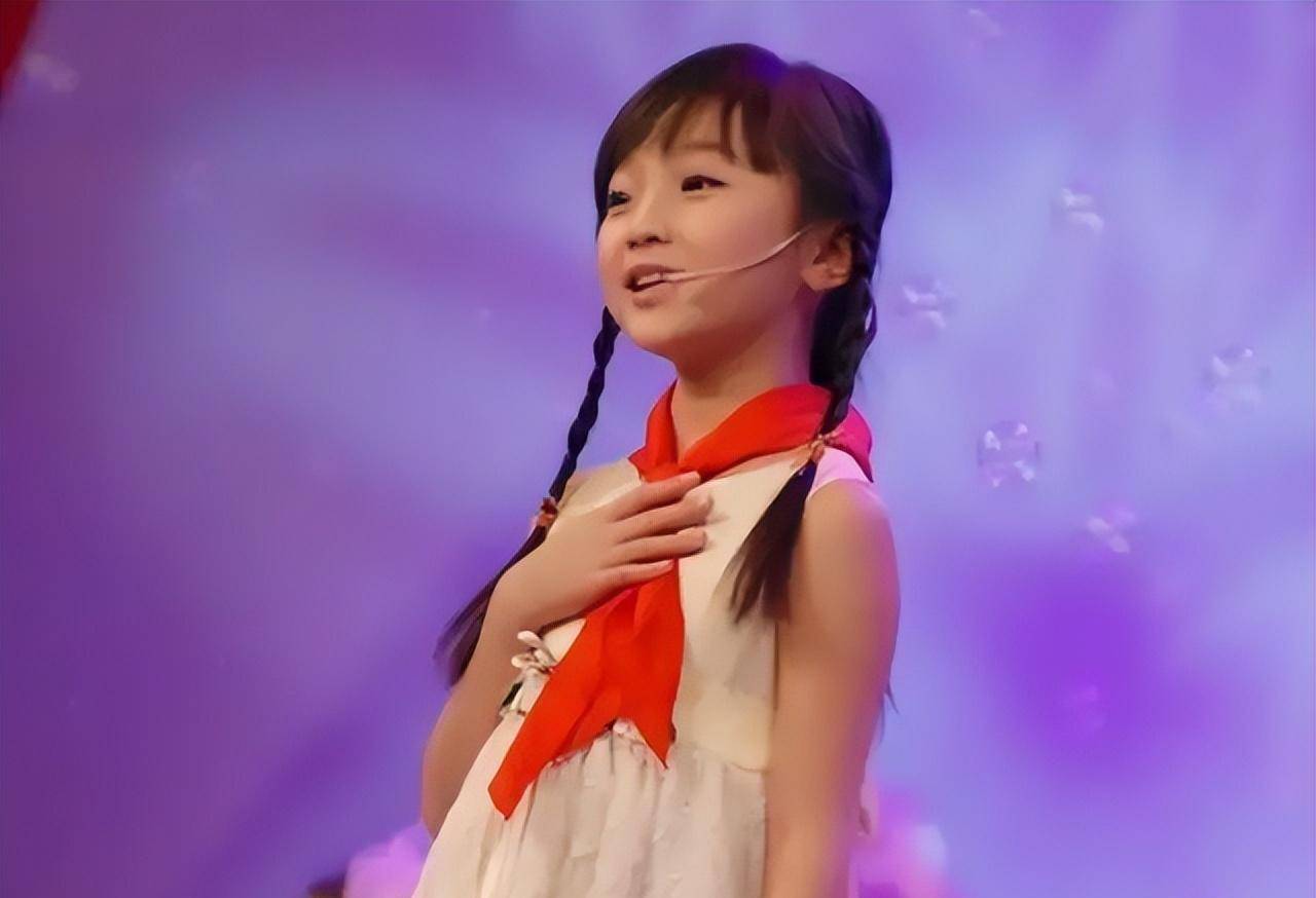 林妙可:被张艺谋调换,被批假唱,她现在怎么样_杨沛宜_刘哲平_妈妈