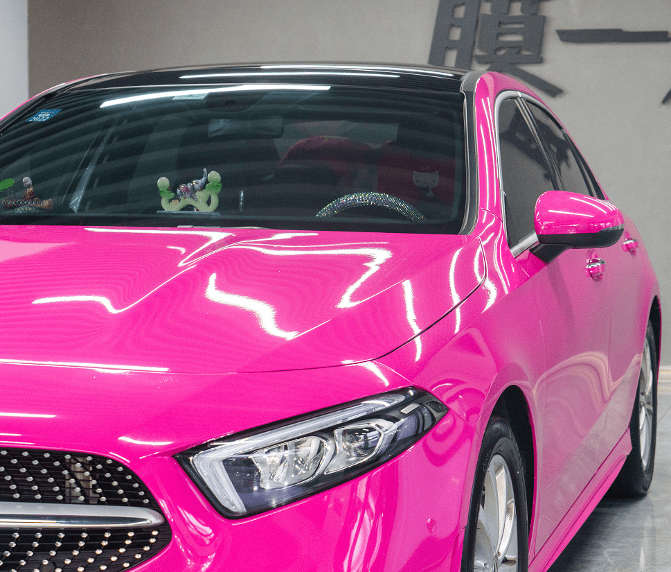 改色膜案例分享:做街上靓丽的风景,奔驰a级改色膜一姐超亮水晶玫红