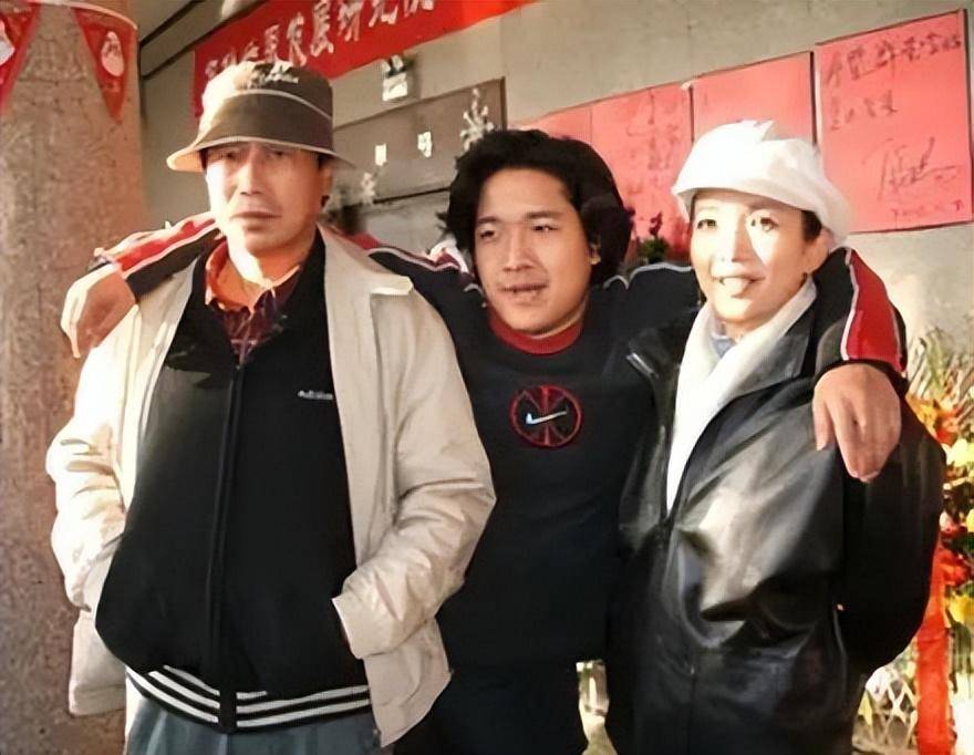 孙海英:儿子2岁摔坏脑子,46岁和吕丽萍再婚,把爱都给了继子_沈阳_西藏