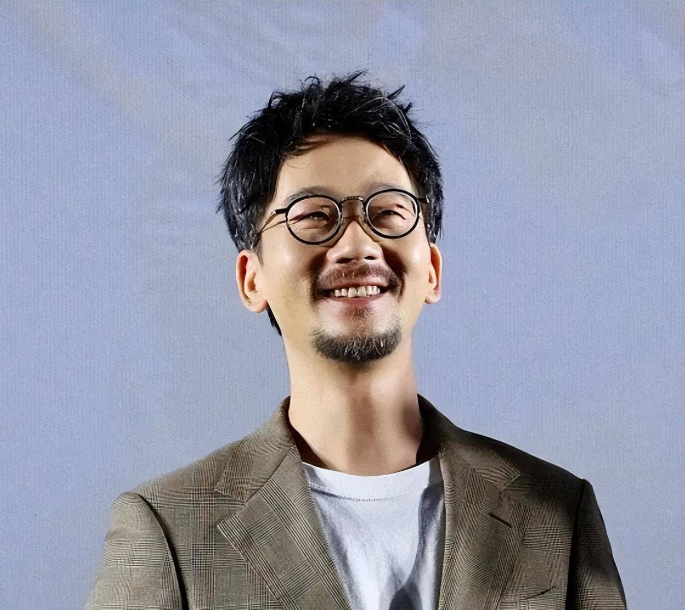 "哮天犬"陈创:演活了一条狗,也能演福贵,47岁仍孤身一人_父母_戏剧