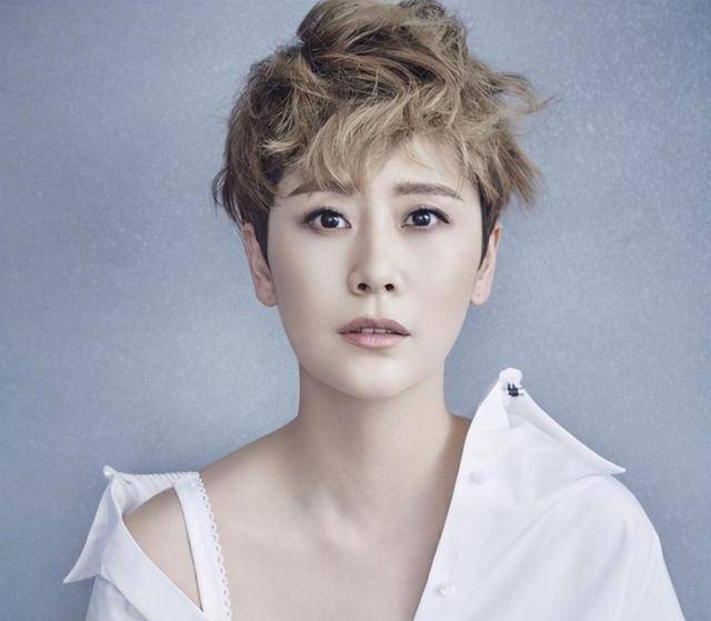 原创出身名门的国民媳妇海清保护丈夫12年儿子是她的骄傲