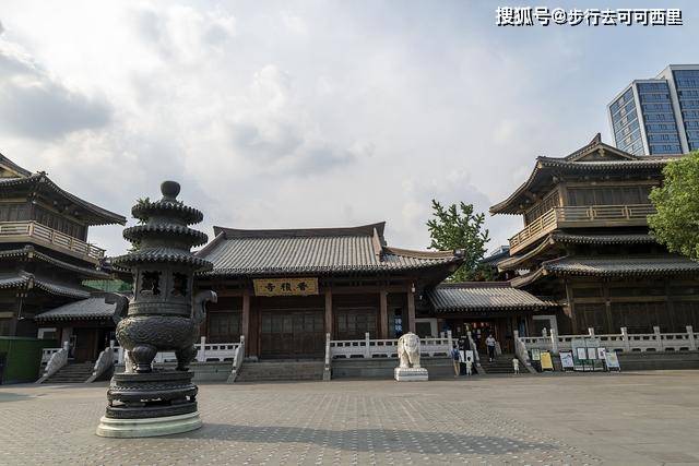杭州的繁华市区竟藏着一座二百多年历史的古塔？为一代高僧所建