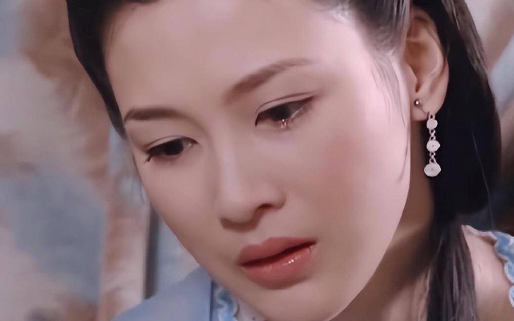 奈何当年的《隋唐英雄传》太火了,剧中很多角色都很经典,虽然田蕾饰演