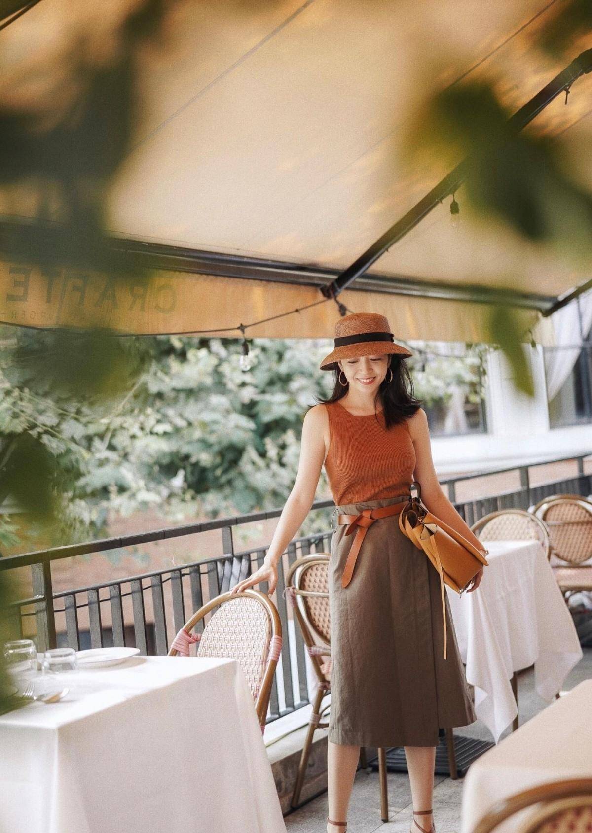 今夏"半身裙"别乱穿,学学博主三木的"高级"搭配,真时髦_身材_显得