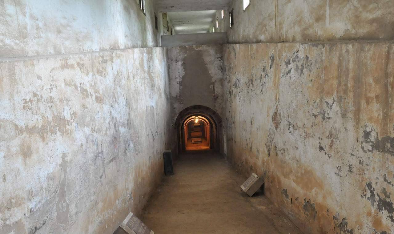 这分明是古墓被盗了,而且长乐公主的主墓室居然没发现任何一件文物