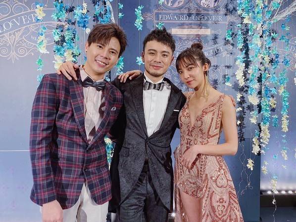 林瑞阳大儿子与女友正式同居,两人拿垃圾外出,甜蜜搭背好恩爱_林禹