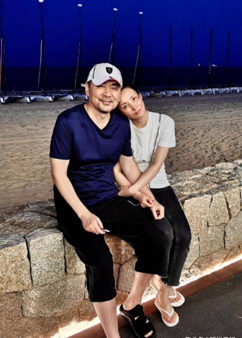 陈建斌"潇洒秘史":靠吵架娶回琼瑶剧女主,成名后独爱年轻美女_呼小静