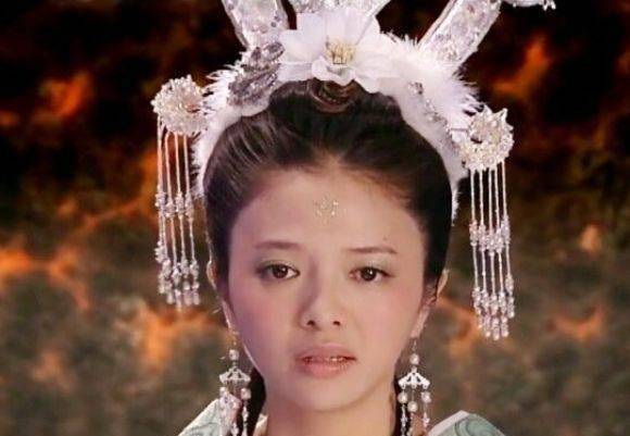 《天仙配》中那么多漂亮小仙女,为什么我当年眼中只有黄圣依?
