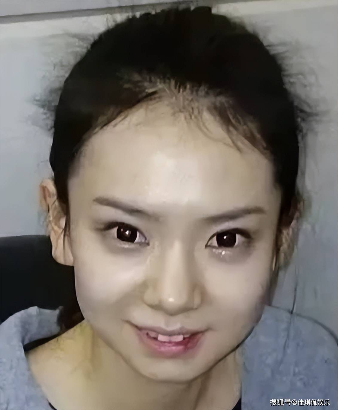 没有了美颜,美女明星也是相貌平平!