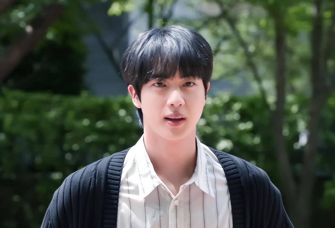 可爱的小正太金硕珍说"我去公司了!