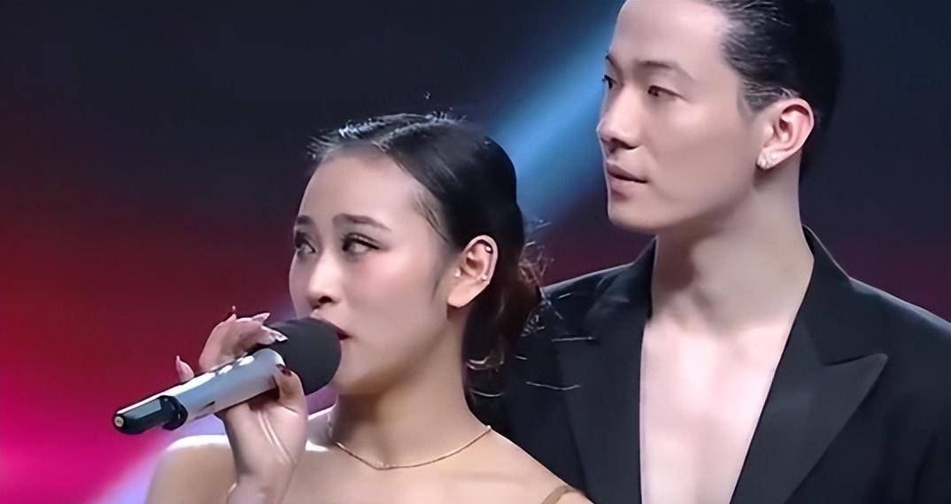 黄蕊虽然也在刘德华身边陪伴了很久,但是她把自己的生活看得更重要.