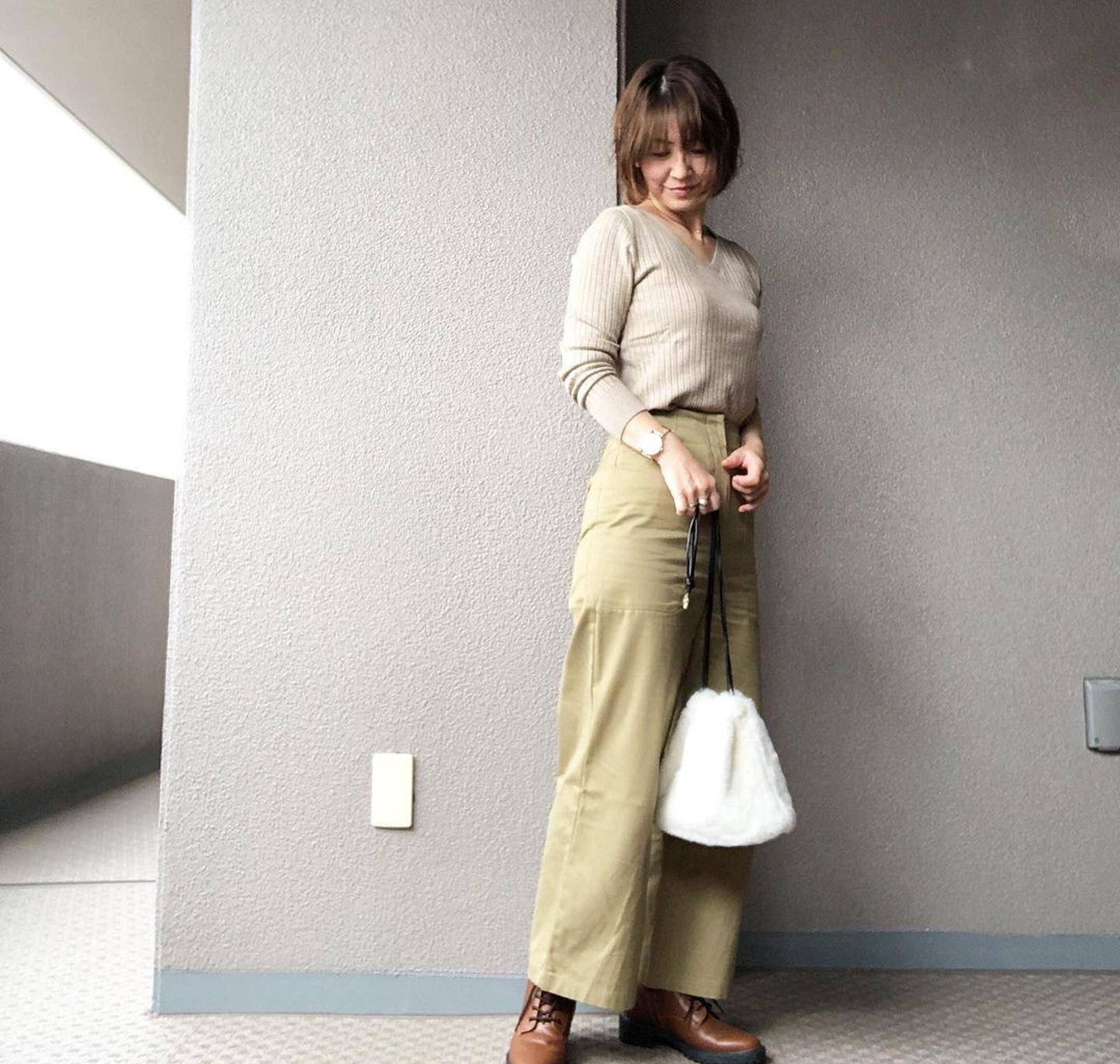 国外48岁人妻zara,uniqlo减龄穿搭3大选色剪裁重点少女味立现_造型