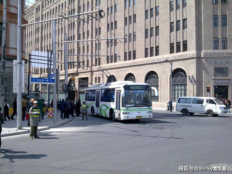 有粉丝团的上海最受欢迎公交，运营94年每年过生日，只需2元饱览城市经典风光