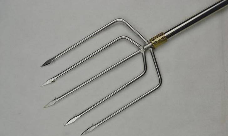 于是让宫廷画师画了不少想象中的皇帝狩猎图,等于是一种高级的cosplay