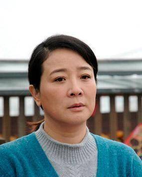 她是國家一級演員,跟老公分居11年不離婚,52歲被質疑晚節不保_陳小藝