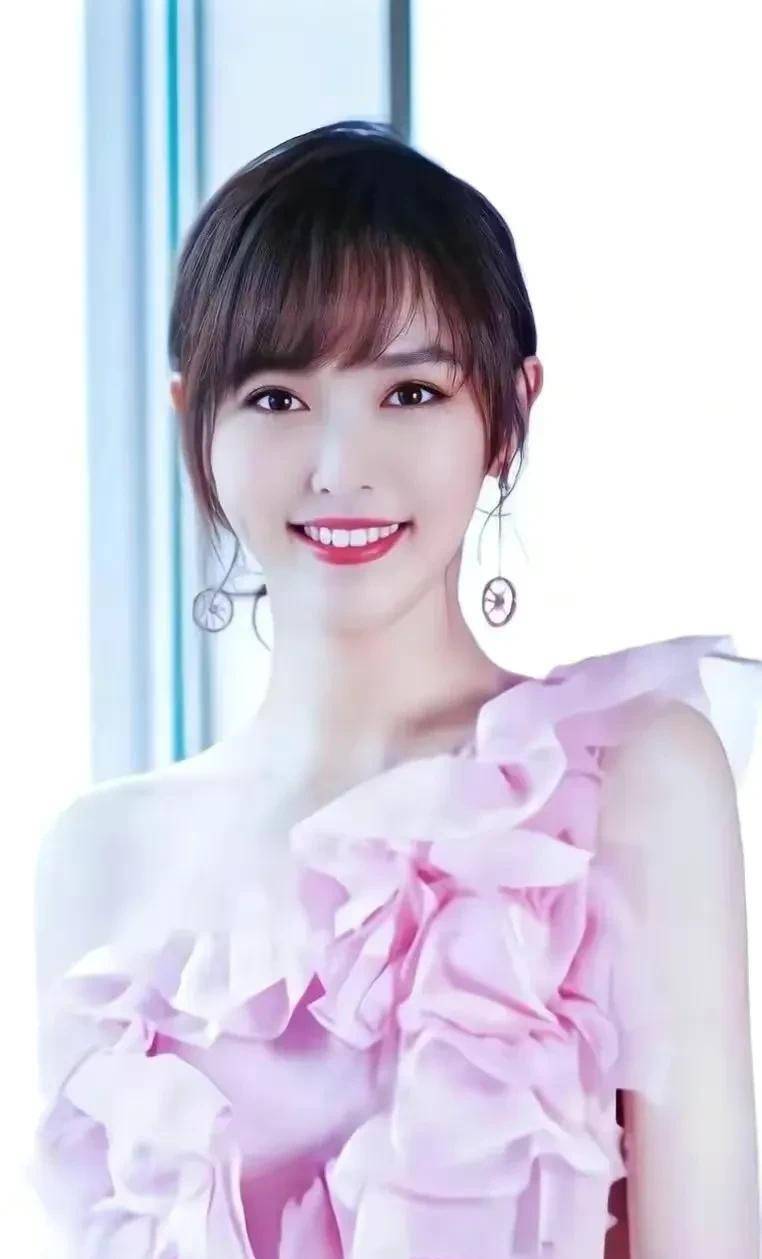 唐嫣的8张美照,每帧都是珍藏款_月光_都会_怪事