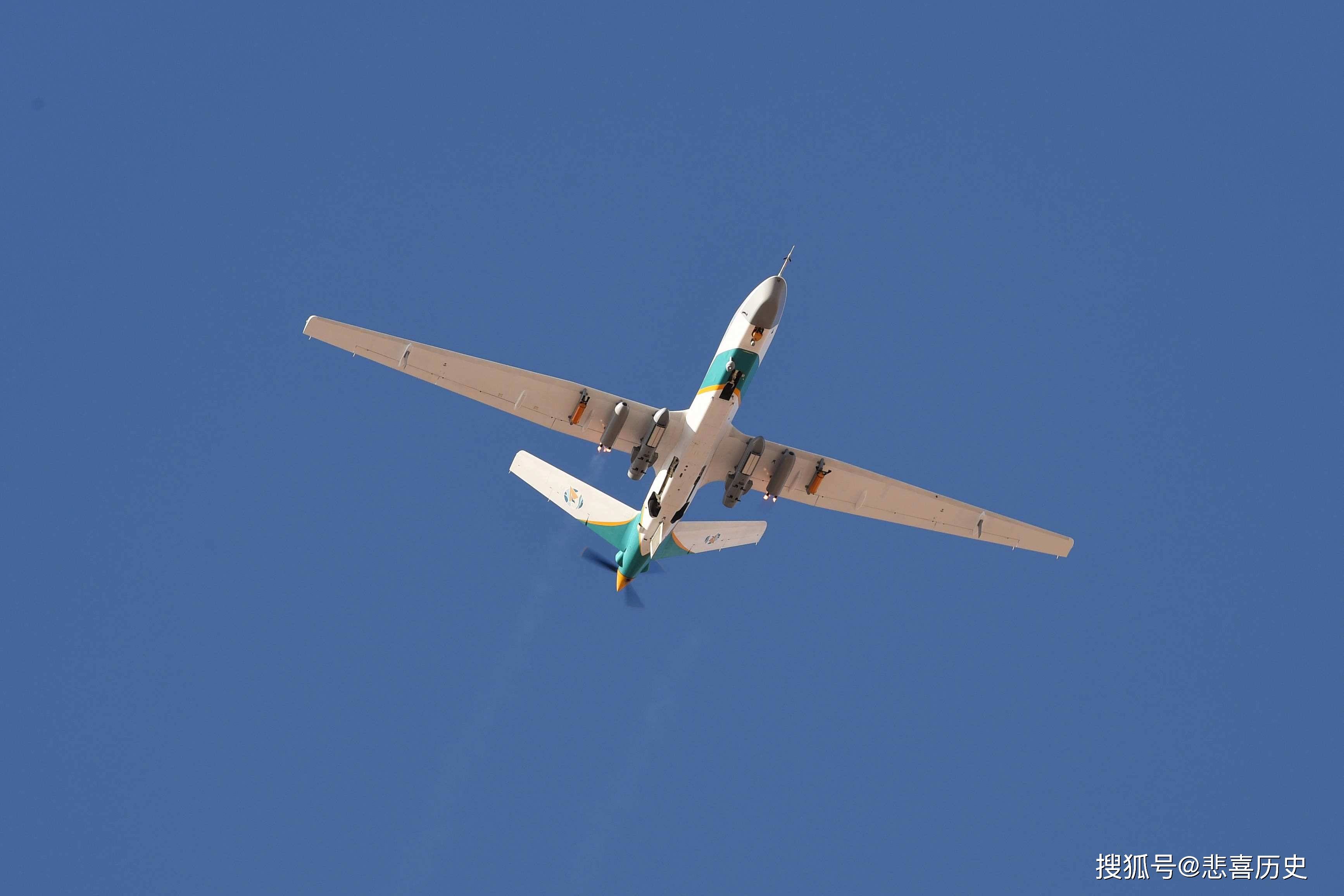 1940年6月15日研发单位:苏霍伊气动布局:平直翼发动机数量:单发飞行