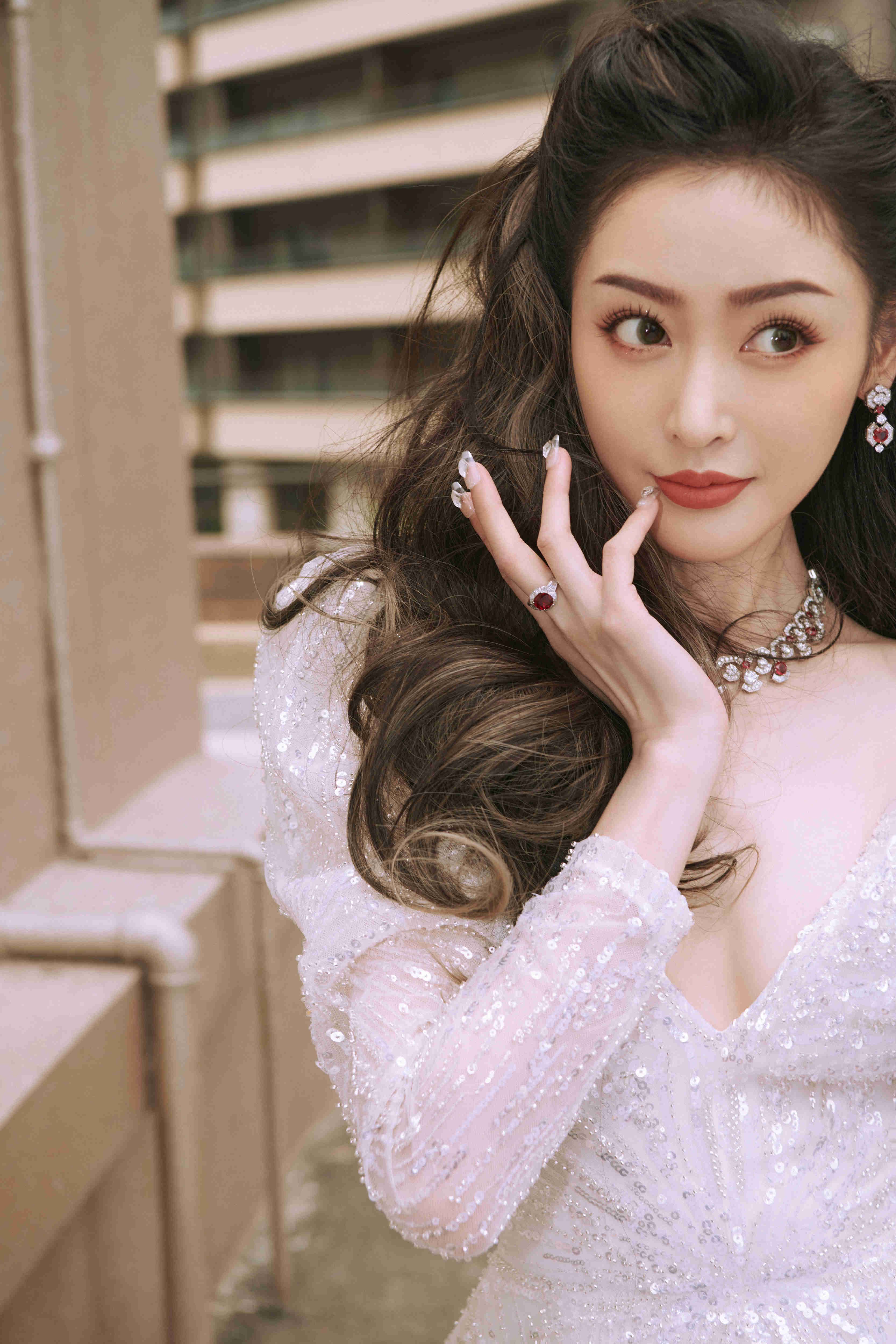 任敏不惧尺度,毛晓彤气场全开,沈腾造型如公园老大爷