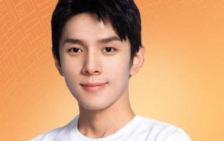 本以为李佳琦只适合现代装,看到他穿"古装"后,不当演员可惜了_发展