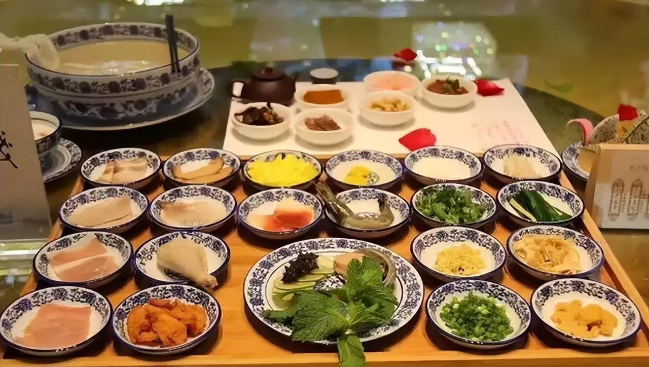 云南最著名的七大特色美食，第三道堪称是火锅界的“神仙水”