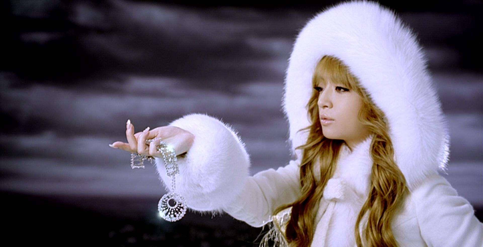 42岁滨崎步再怀二胎,男友是小20岁舞蹈演员,生父却说不准是谁_孩子_身