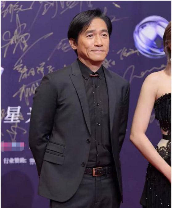 星动之夜:梁朝伟太憨,章子怡法令纹扛不住高清镜头,肖战痞帅_陈佩斯