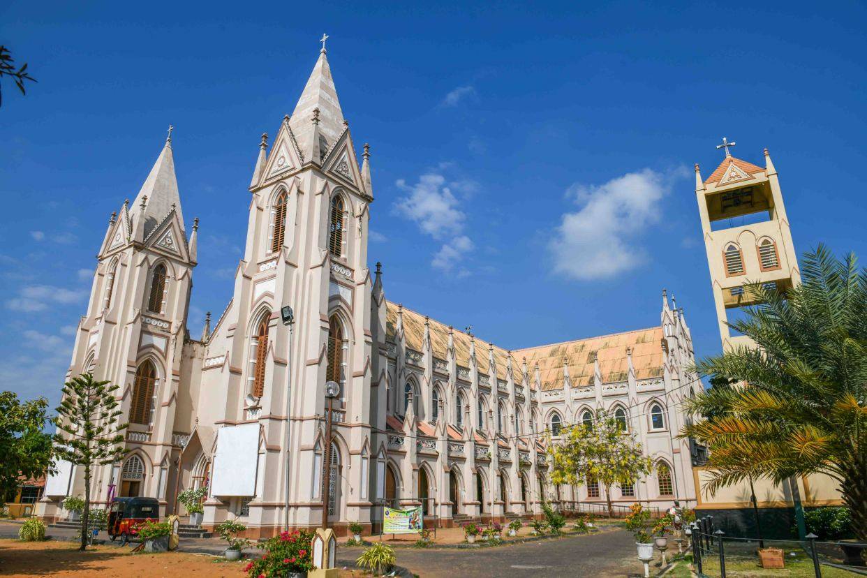 斯里兰卡藏了座哥特式的教堂，外观很美，收藏了以后去！