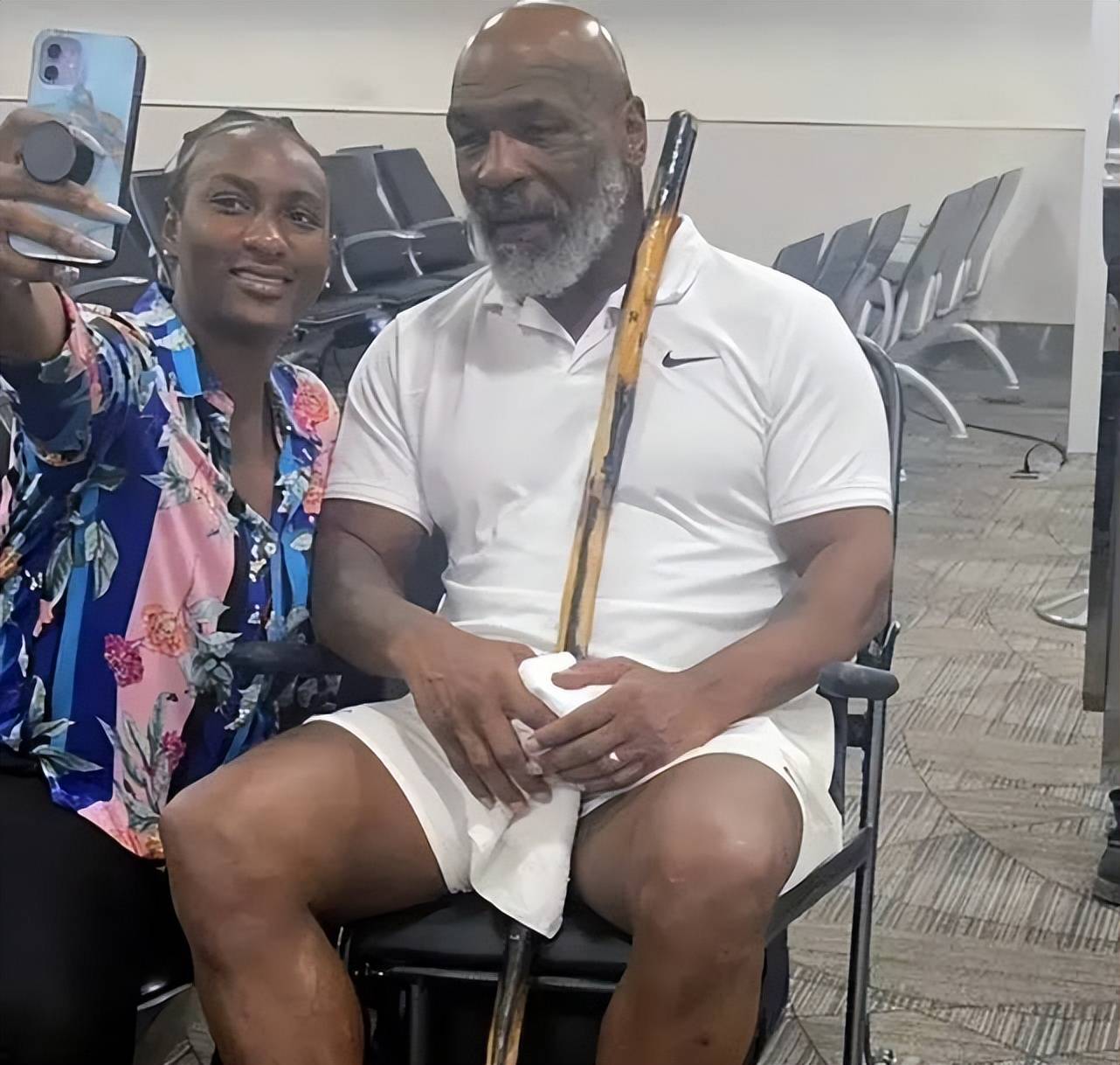 56岁泰森亲承将离世,坐轮椅无法站立,照片流出,粉丝心痛_世界_对手