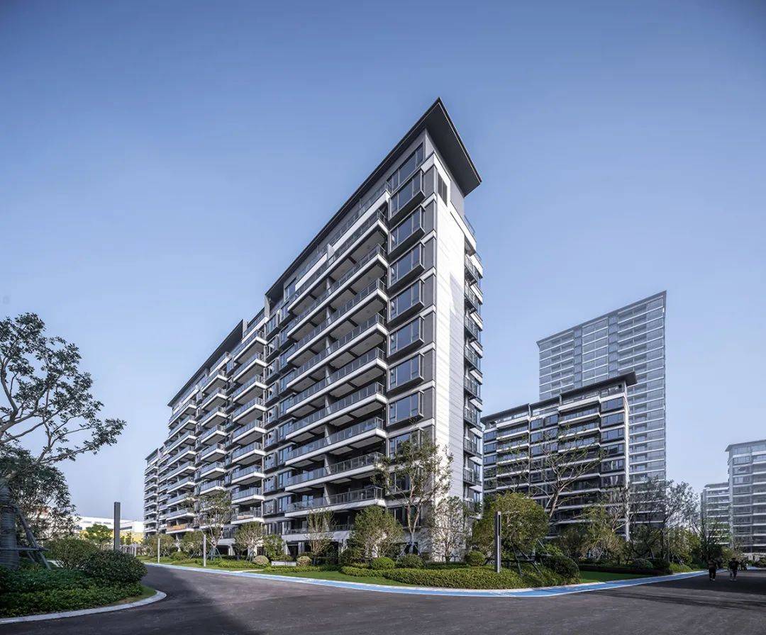 宁波保利天悦丨引领住区美学时代_建筑_玻璃_设计