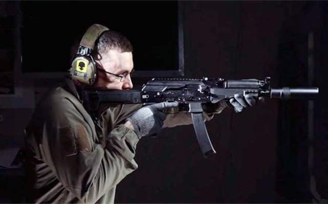 自诩未来20年最好,卡拉什尼科夫推出新款冲锋枪,进步不小_野牛_勇士