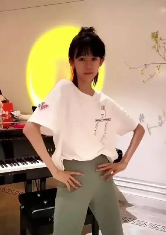 男子花9.9元体验蕾特恩祛痘 痘没祛除反背上