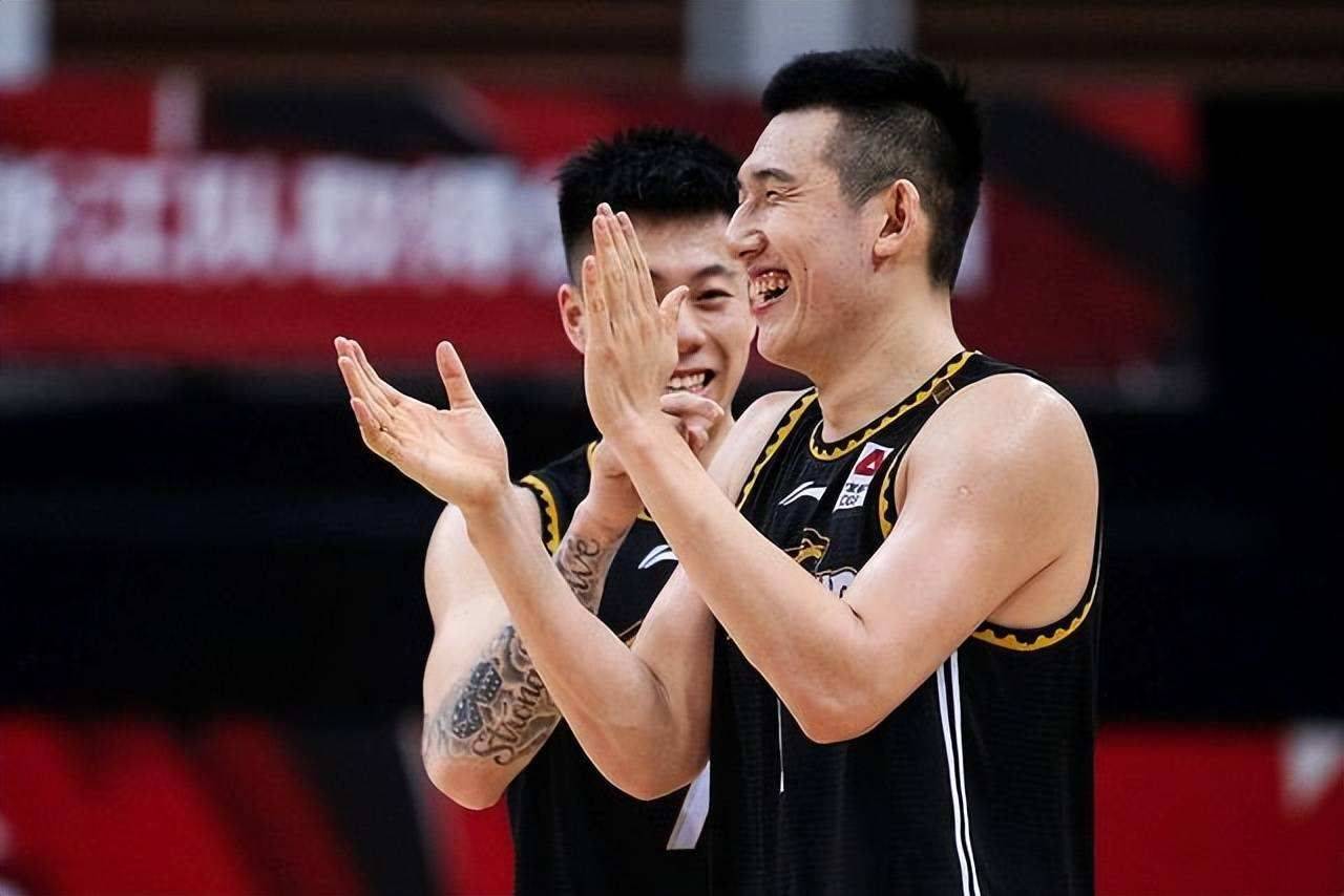 这比赛,条件不允许辽篮换人放水,付豪50分继伟19助金金17板_桑普森