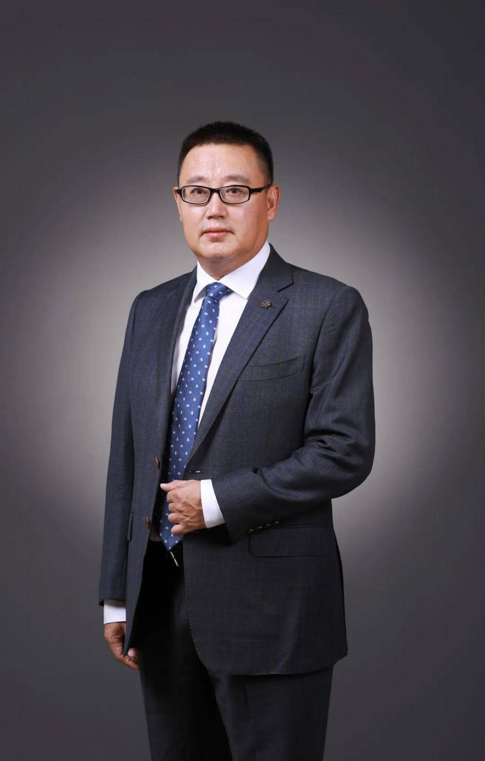 其中:华润雪花啤酒董事长兼总经理侯孝海获得年度风云人物!