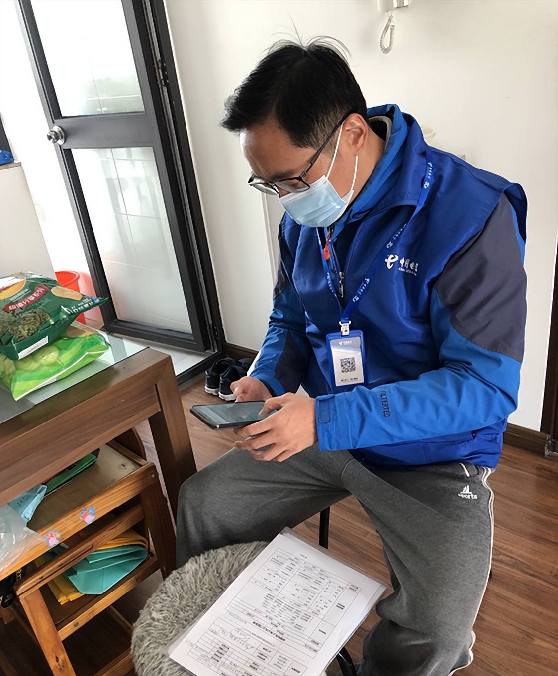 所以家中无线网速是偏慢的客厅里不到20mbps房间里就更差了黄