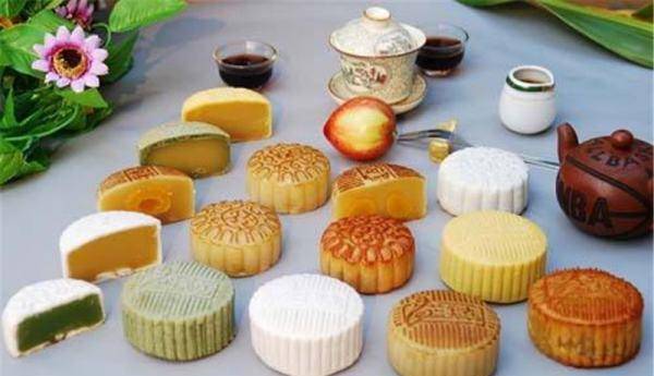 原创
            中秋节除了吃月饼还有“拜月”习俗，
