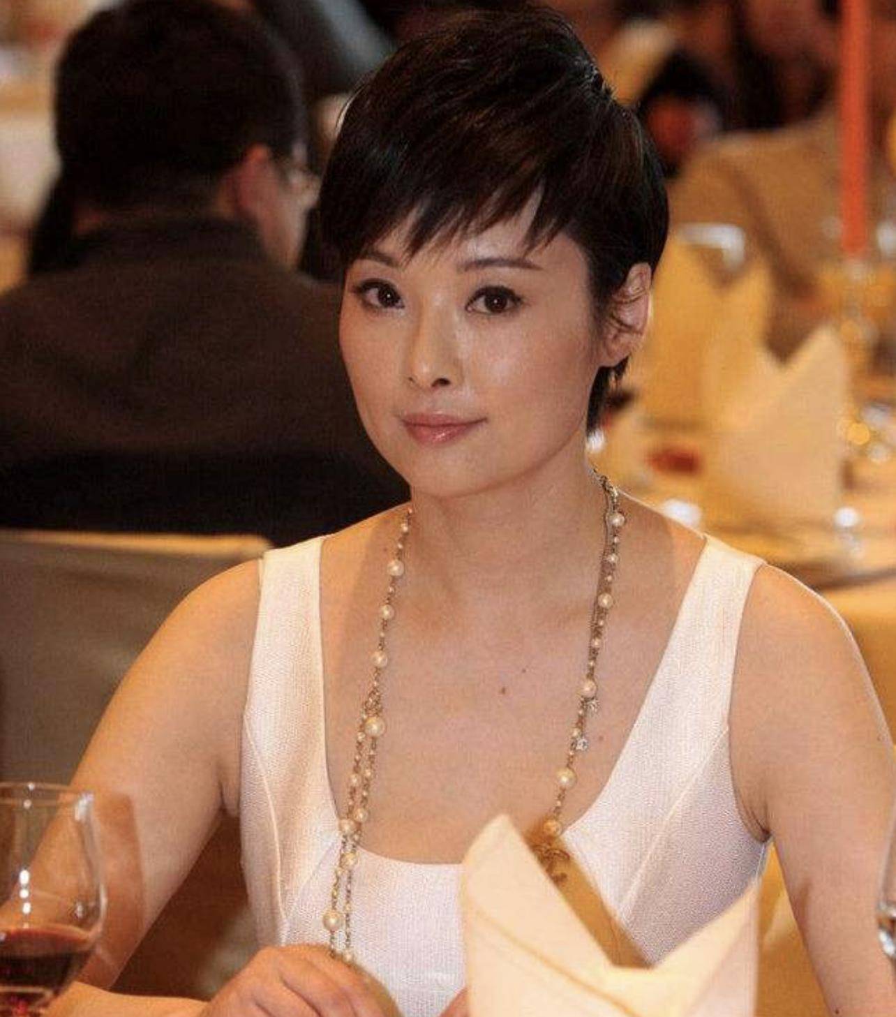 袁立,"傲气张狂"终将付出代价_徐威_评价_因为