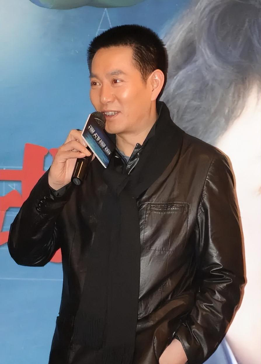 演员姚刚:对婚姻不愿将就,52岁依旧单身,妈妈为了他失眠流泪
