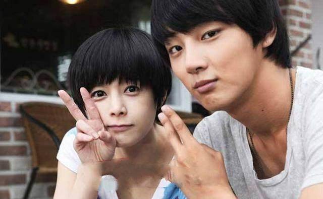 8年:他们人气高,她遗憾过气,可爱的她长残了_柳真_申幼京_剧中