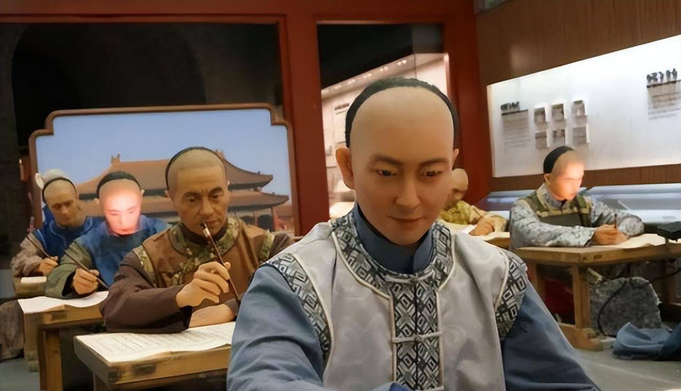 清朝最任性的考生,科举写下8字,皇帝看后决定:状元就你了_骆成骧_知识