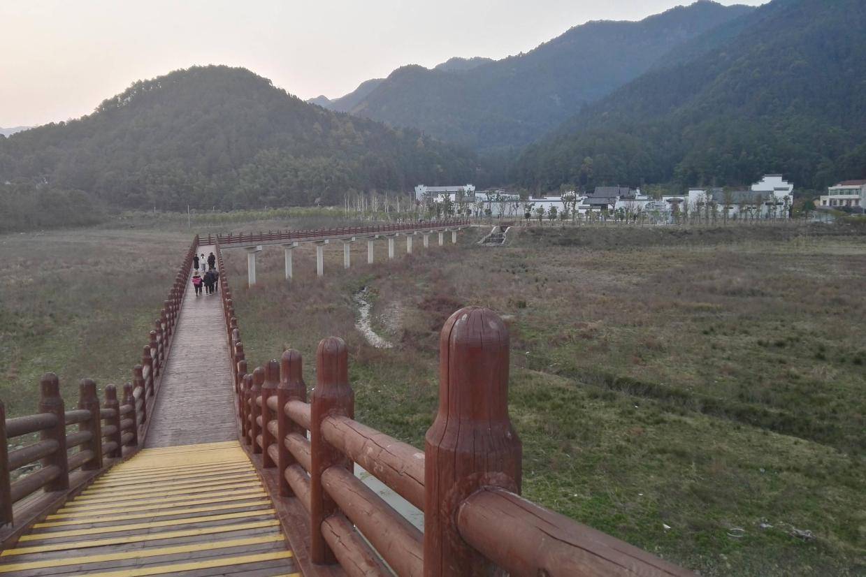 “宁乡”湖南宁乡最神奇的桥，长300米，古代文武百官到此都要下马步行！