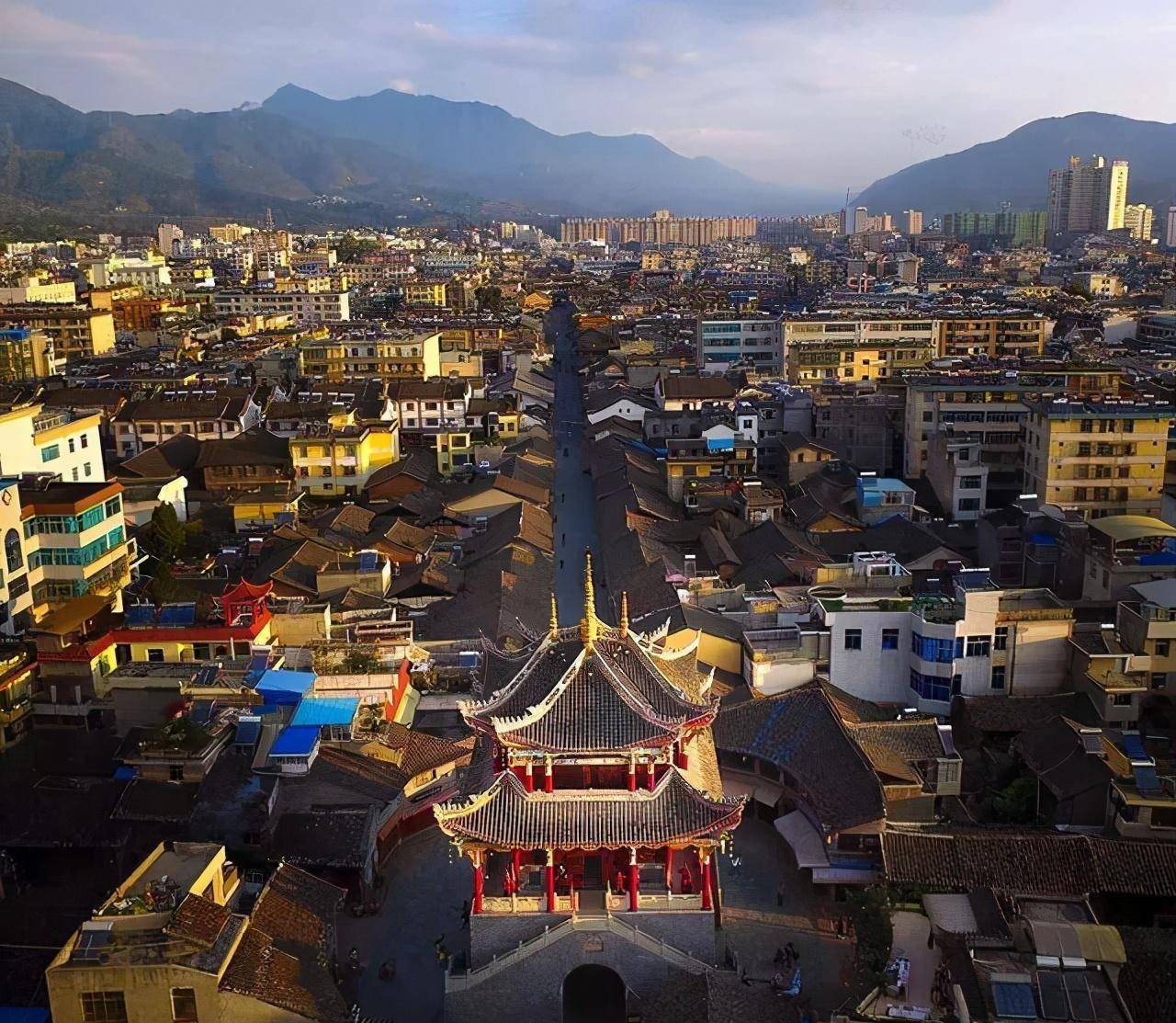 会理古城,古代南方丝绸之路上的重要驿站,古城中有一欧式建筑物_会理