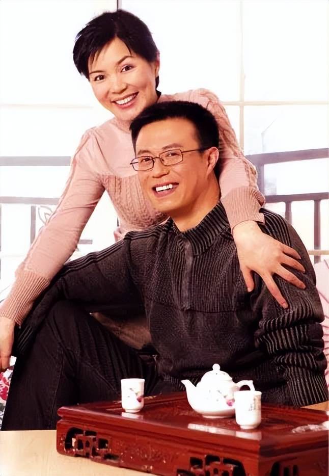 白燕升:娶瘫痪的残疾妻子,婚后连生二胎,如今一家四口其乐融融_周佳