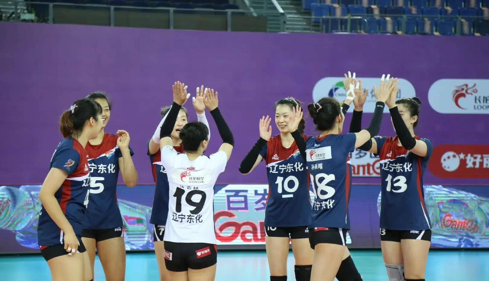 原创辽宁女排梦幻开局,横扫四川锁定仅剩八强名额,守住传统强队颜面